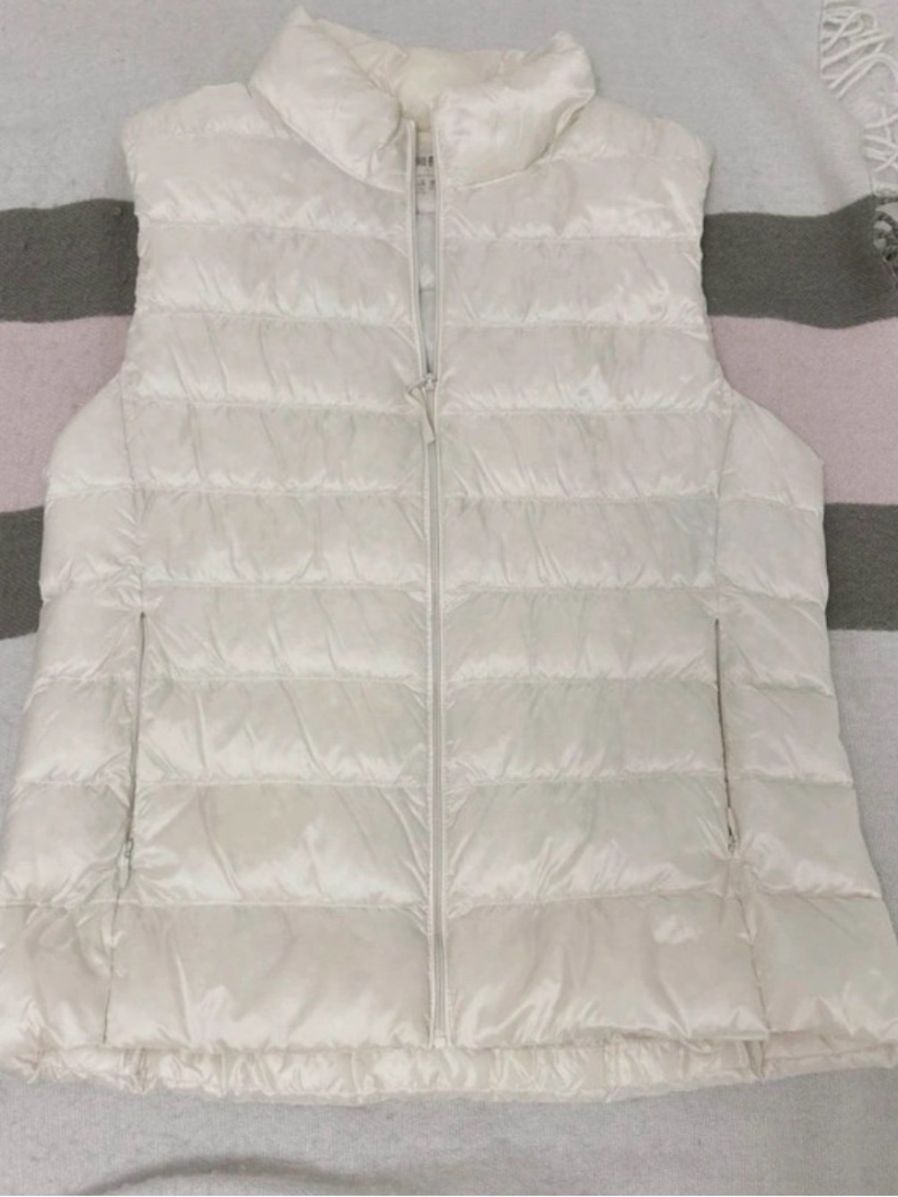 Uniqlo White Quilted Packable Puffer Vest